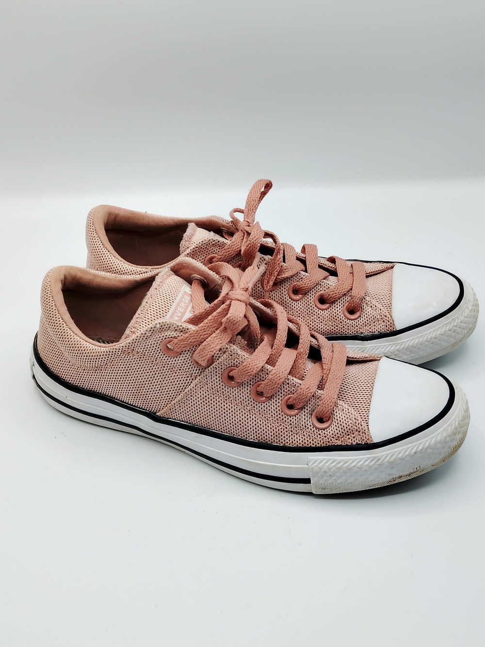 Converse Women's Pink Low-Top Canvas Sneakers
